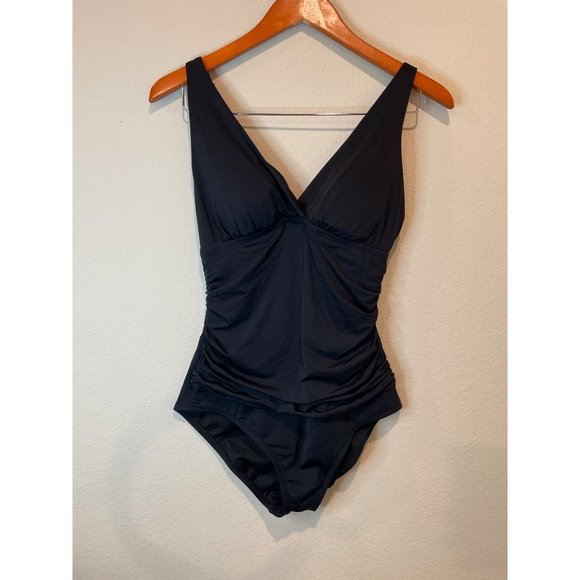 Jantzen Swim Jantzen Black Upf 5 One Piece Tummy Control Swimsuit